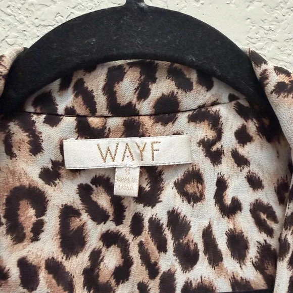 WAYF Sussex Button-Up Shirt in Leopard Small Nordstrom Mobwife Tate Macrae - Picture 3 of 5